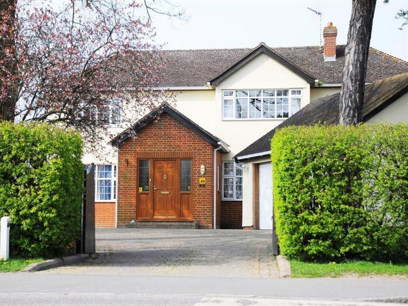 גרייט דנמאו Dunmow Guest House מראה חיצוני תמונה